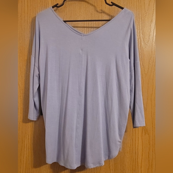 Women's Tahari V-neck 3/4 sleeves - Picture 3 of 4